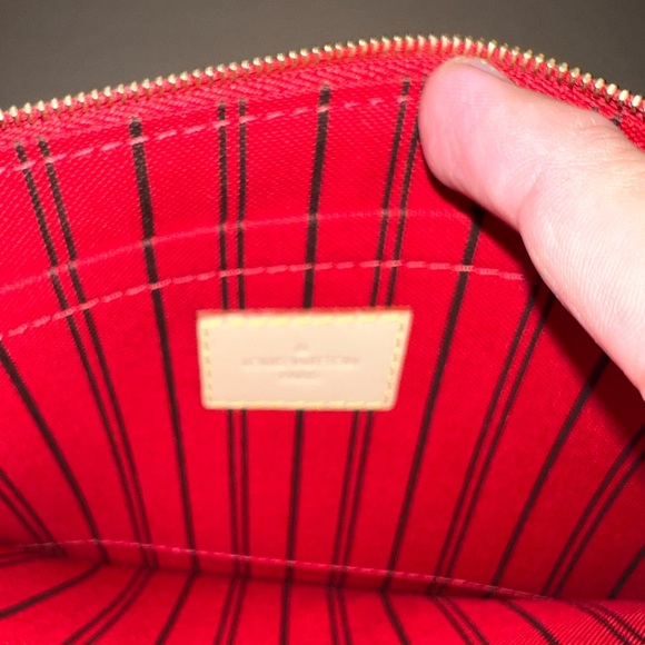 Neverfull Pouch/wristlet Monogram cerise - Picture 4 of 11